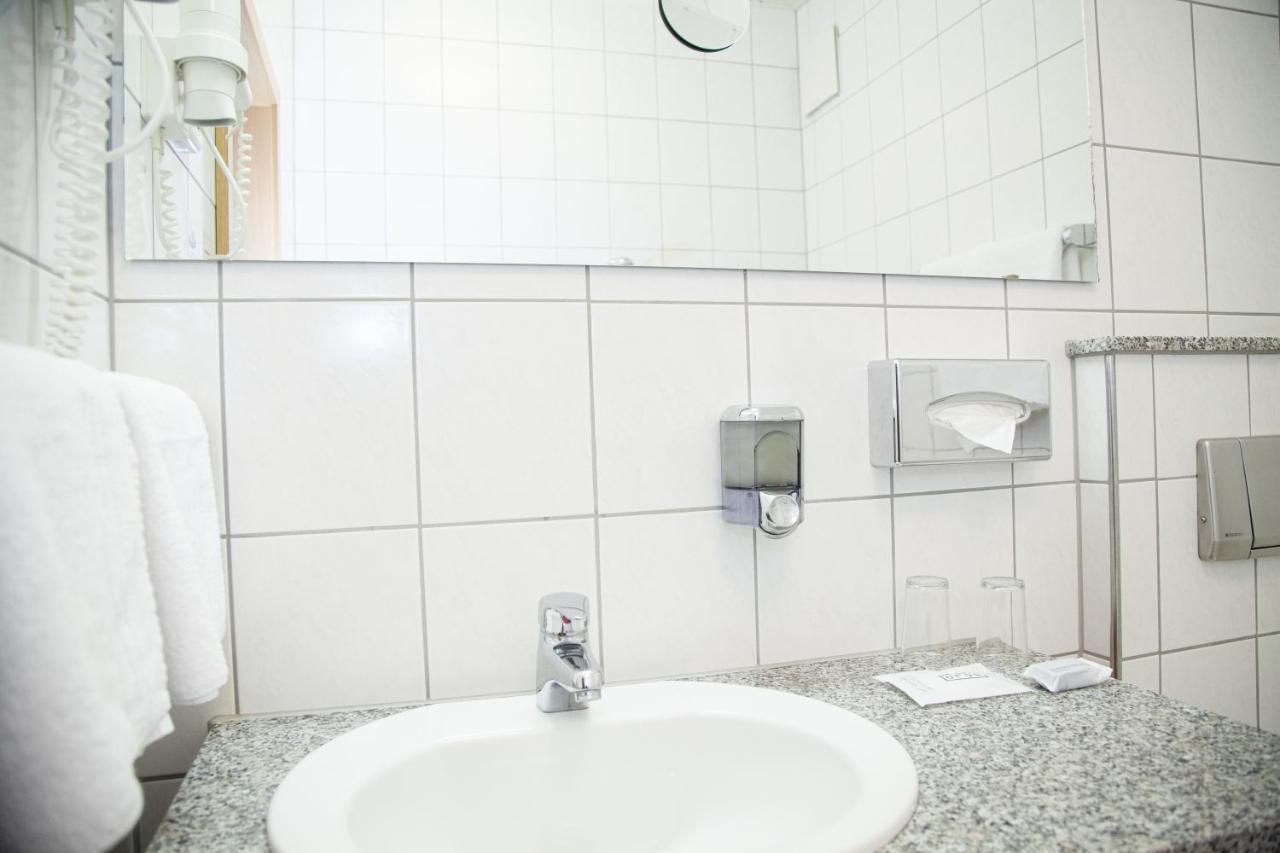 Hotel Lonac Duisburg Kültér fotó