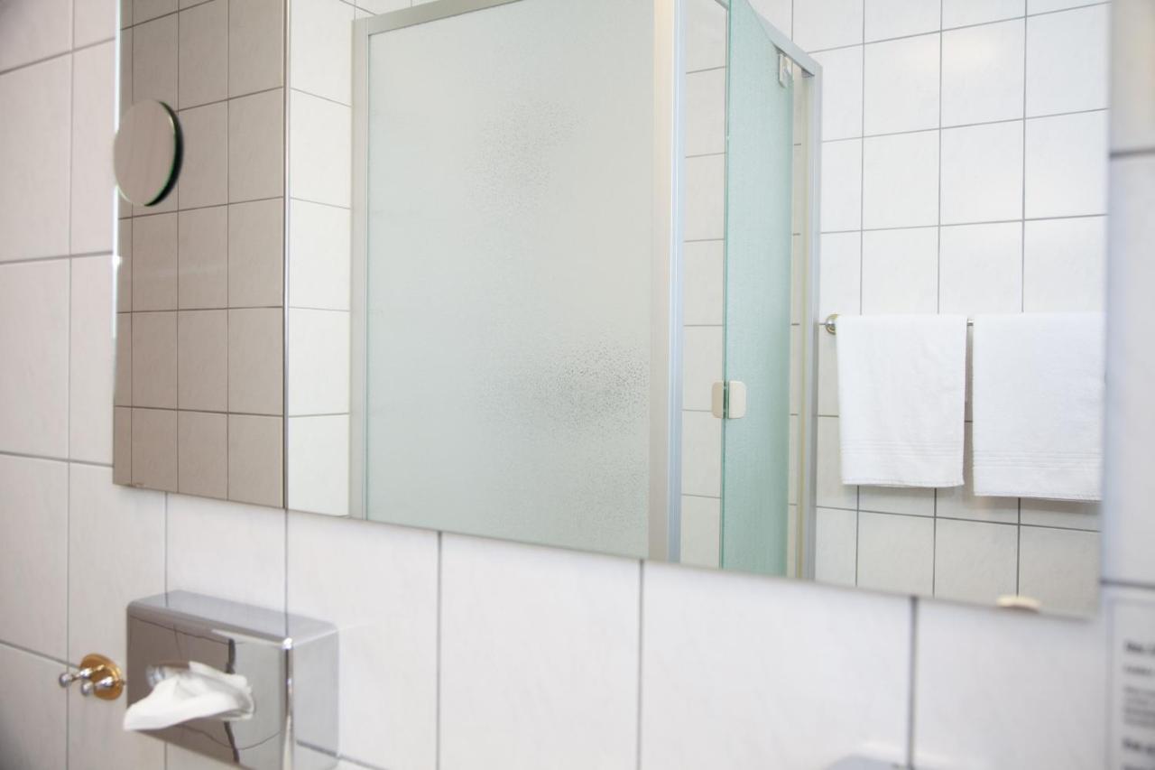 Hotel Lonac Duisburg Kültér fotó